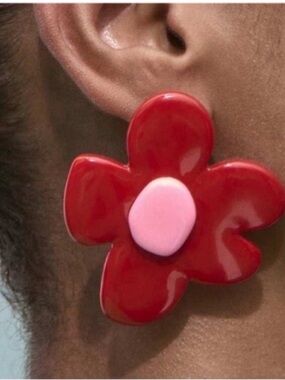 New! Zara Red Resin Flower Statement Earrings (1036) NWOT